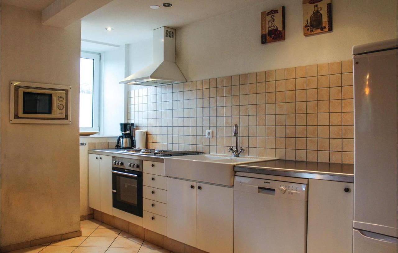 Five-bedroom In Appartement *